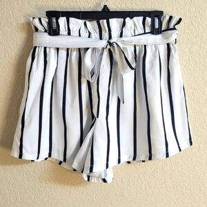 Black & White striped dress shorts XL